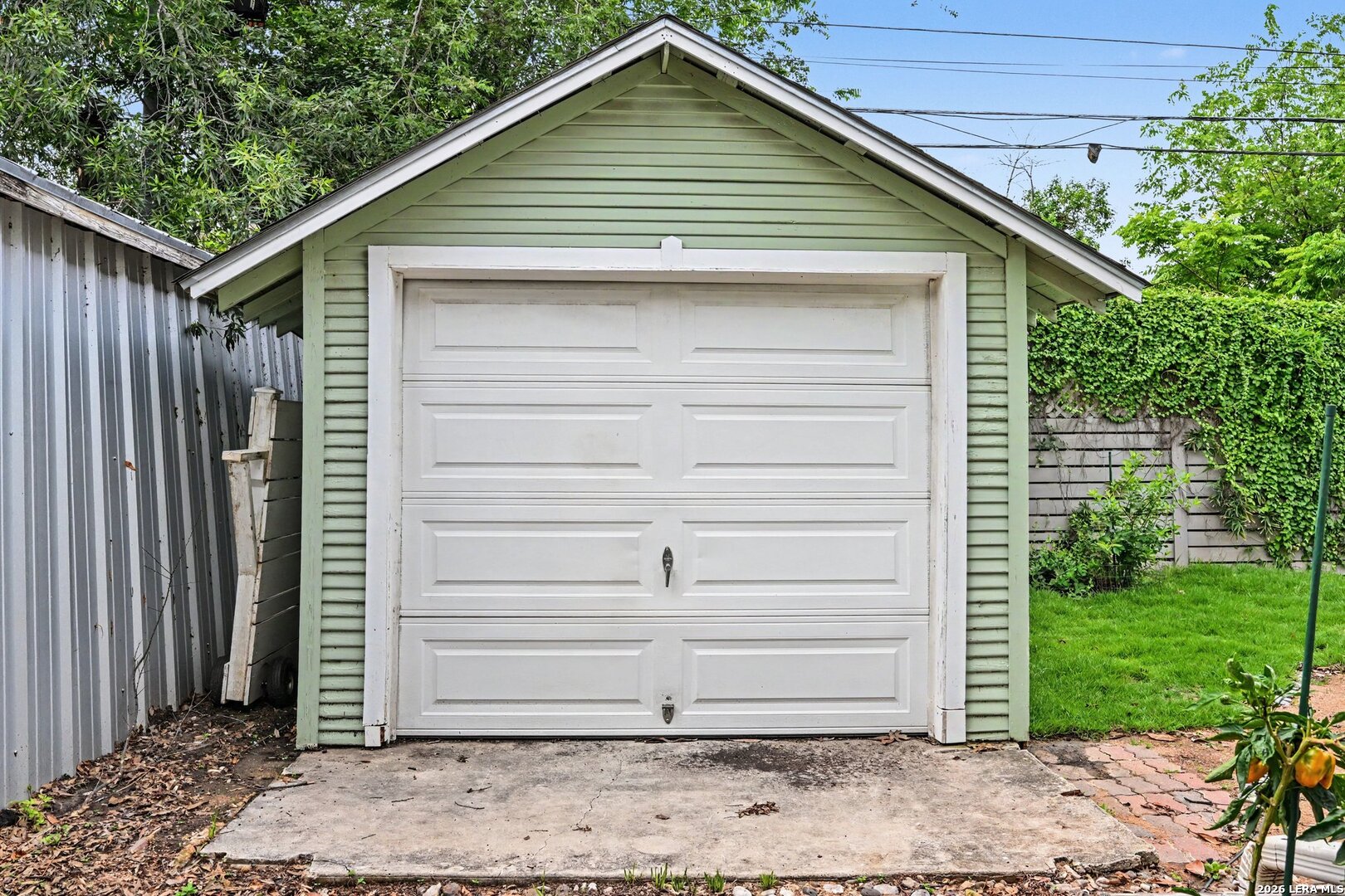 main property photo 43