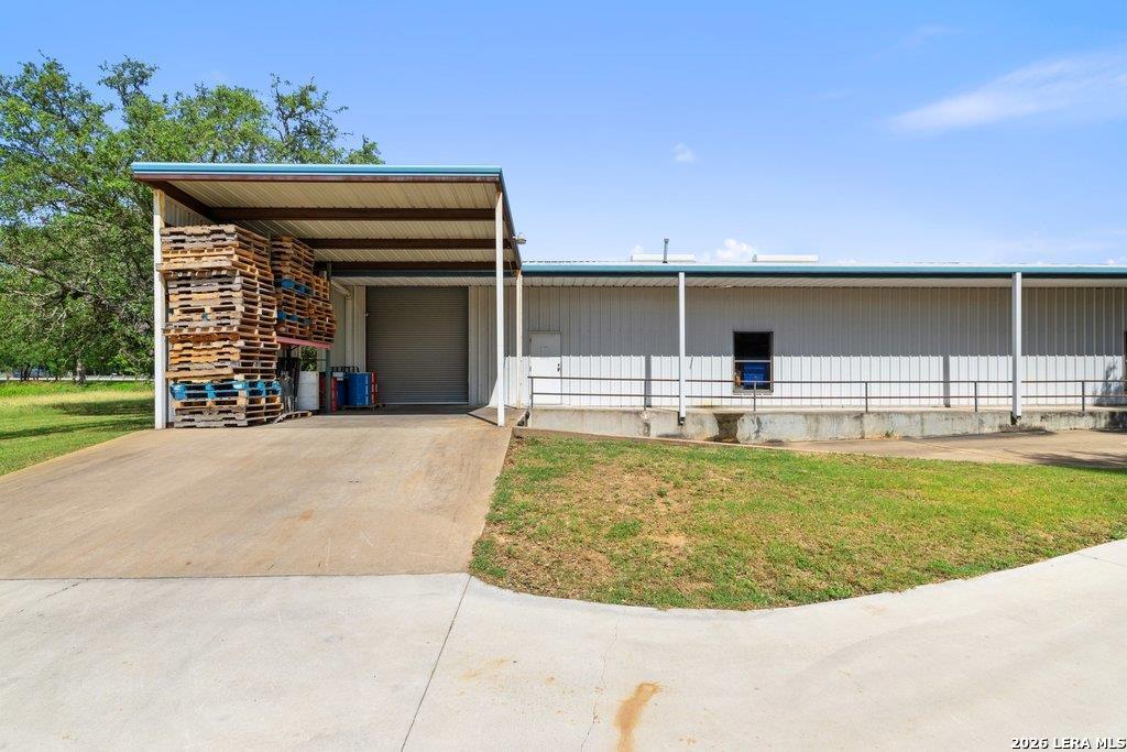 main property photo 32