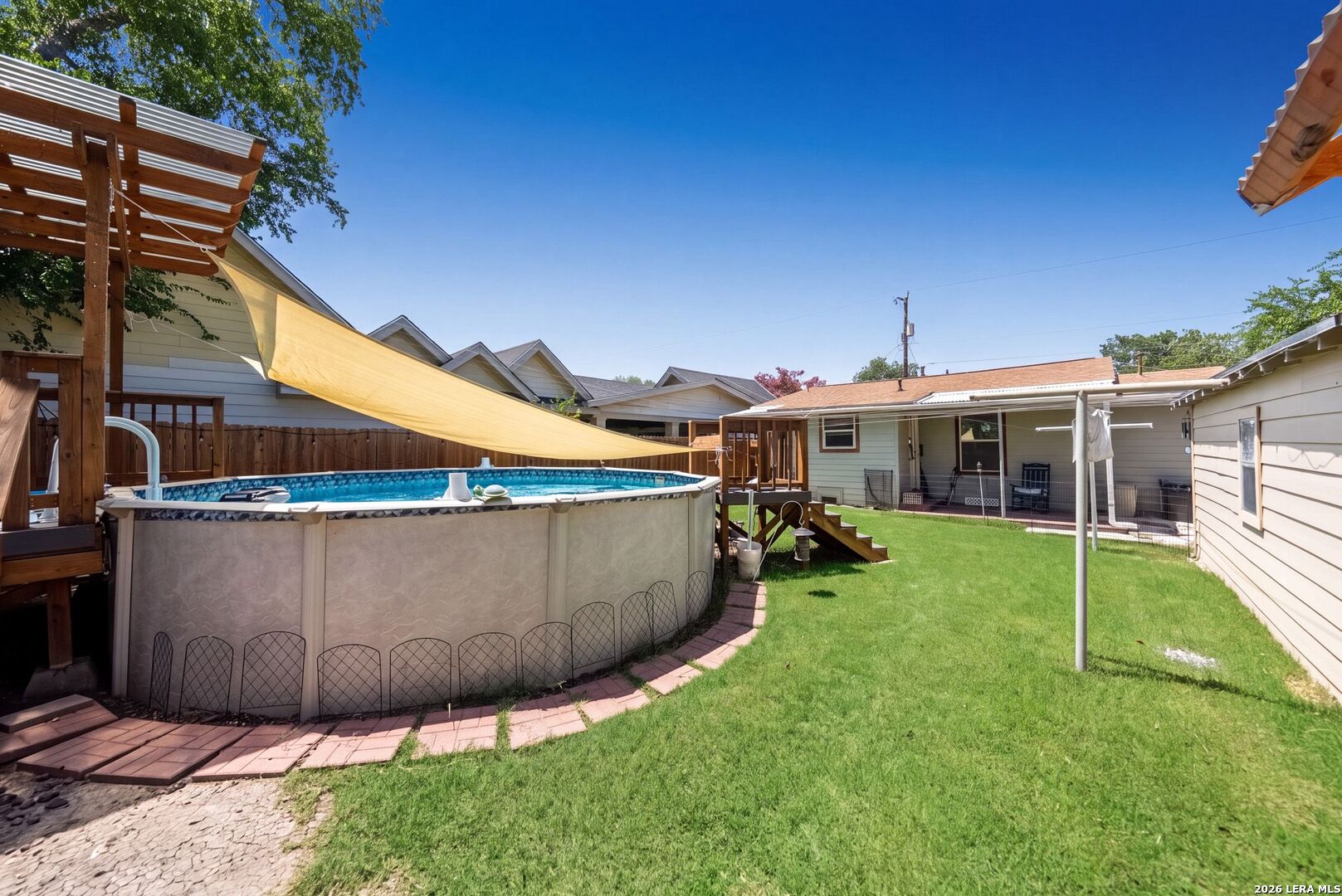 main property photo 40