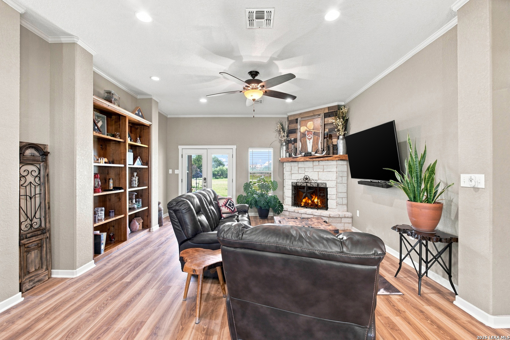 main property photo 14