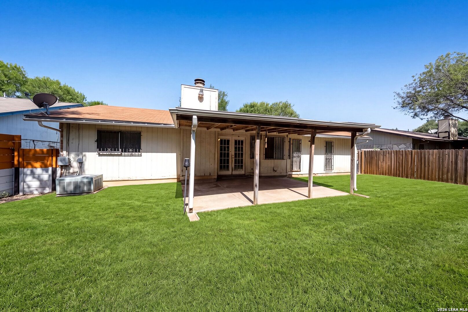 main property photo 30