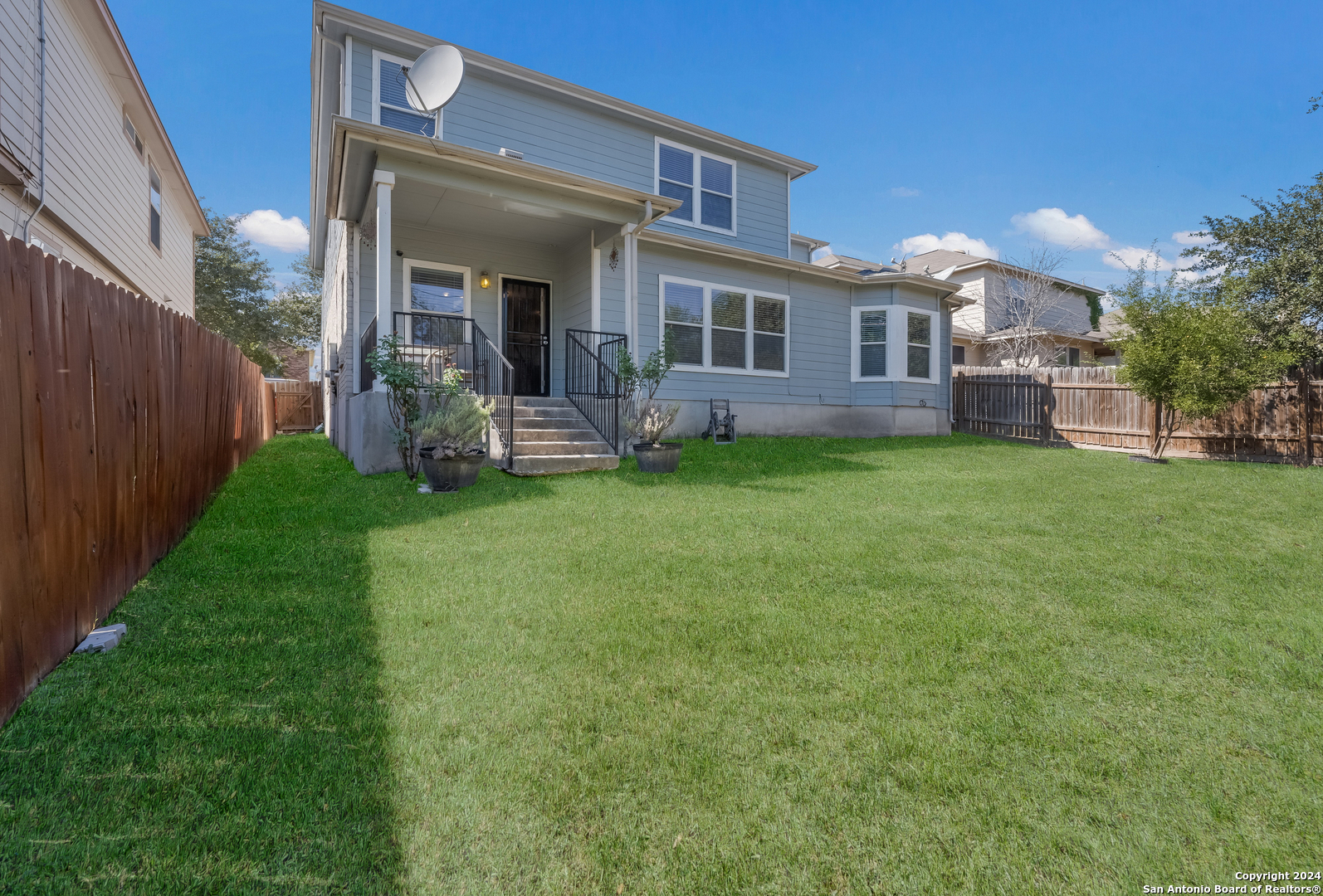 main property photo 32