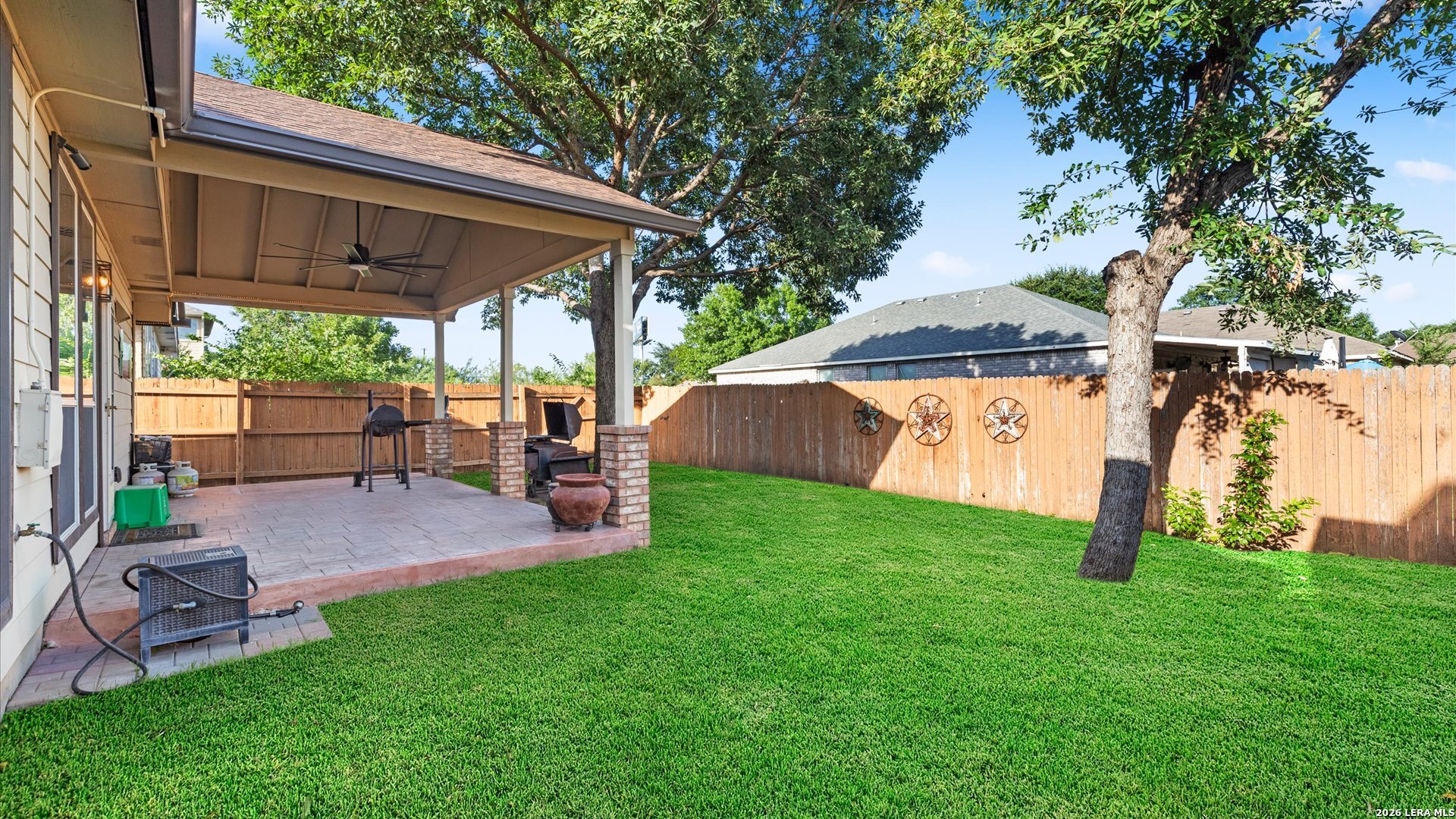 main property photo 23