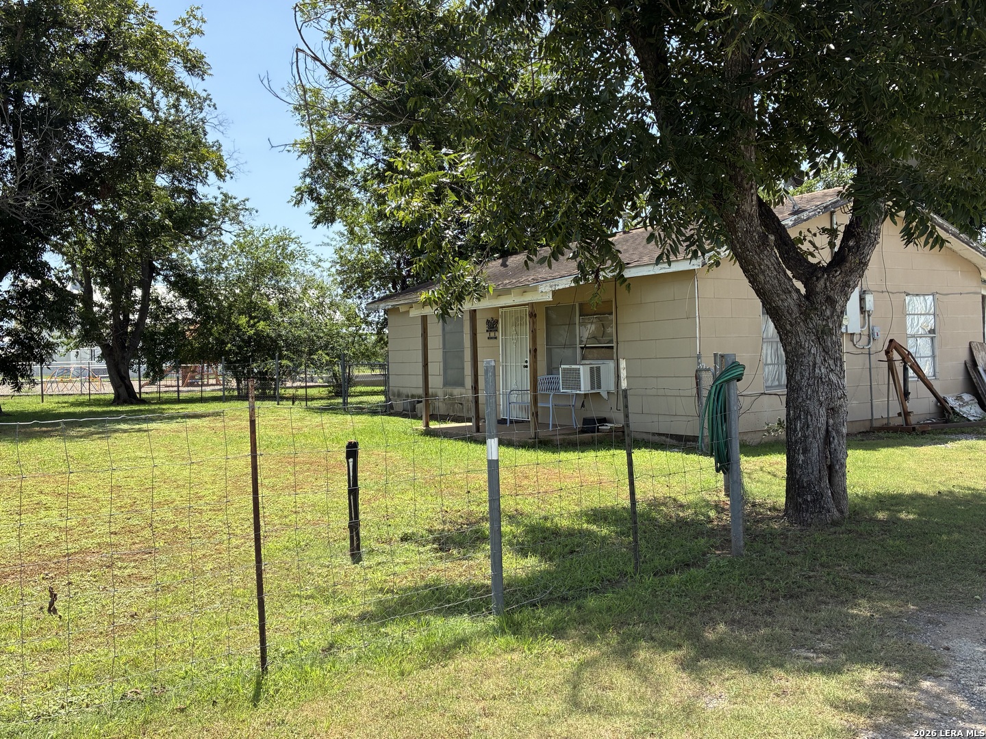 main property photo 15