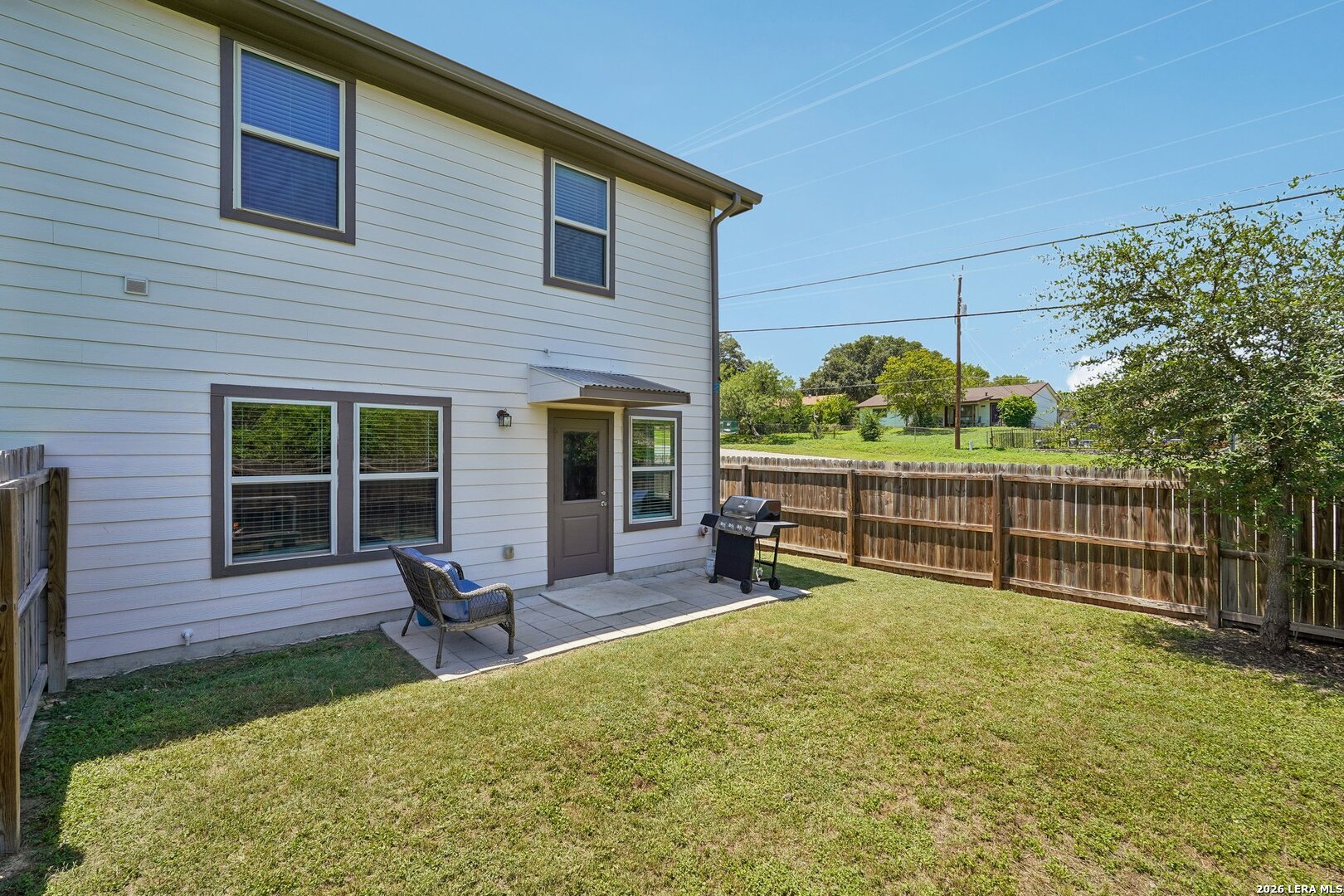 main property photo 40