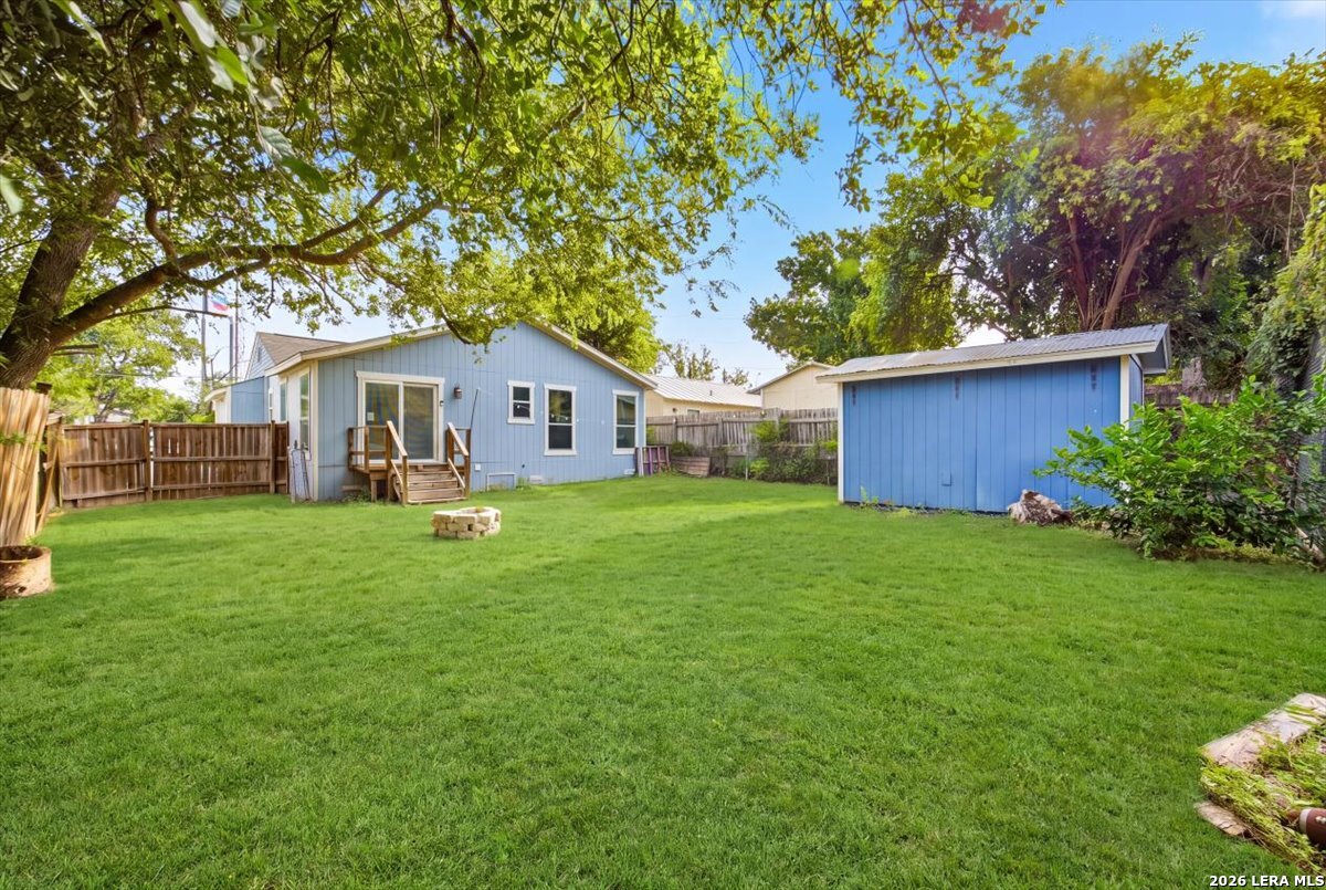 main property photo 28