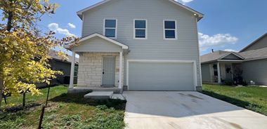 image of property with 4 Bed | 2 Bath | 1,943 Sqft