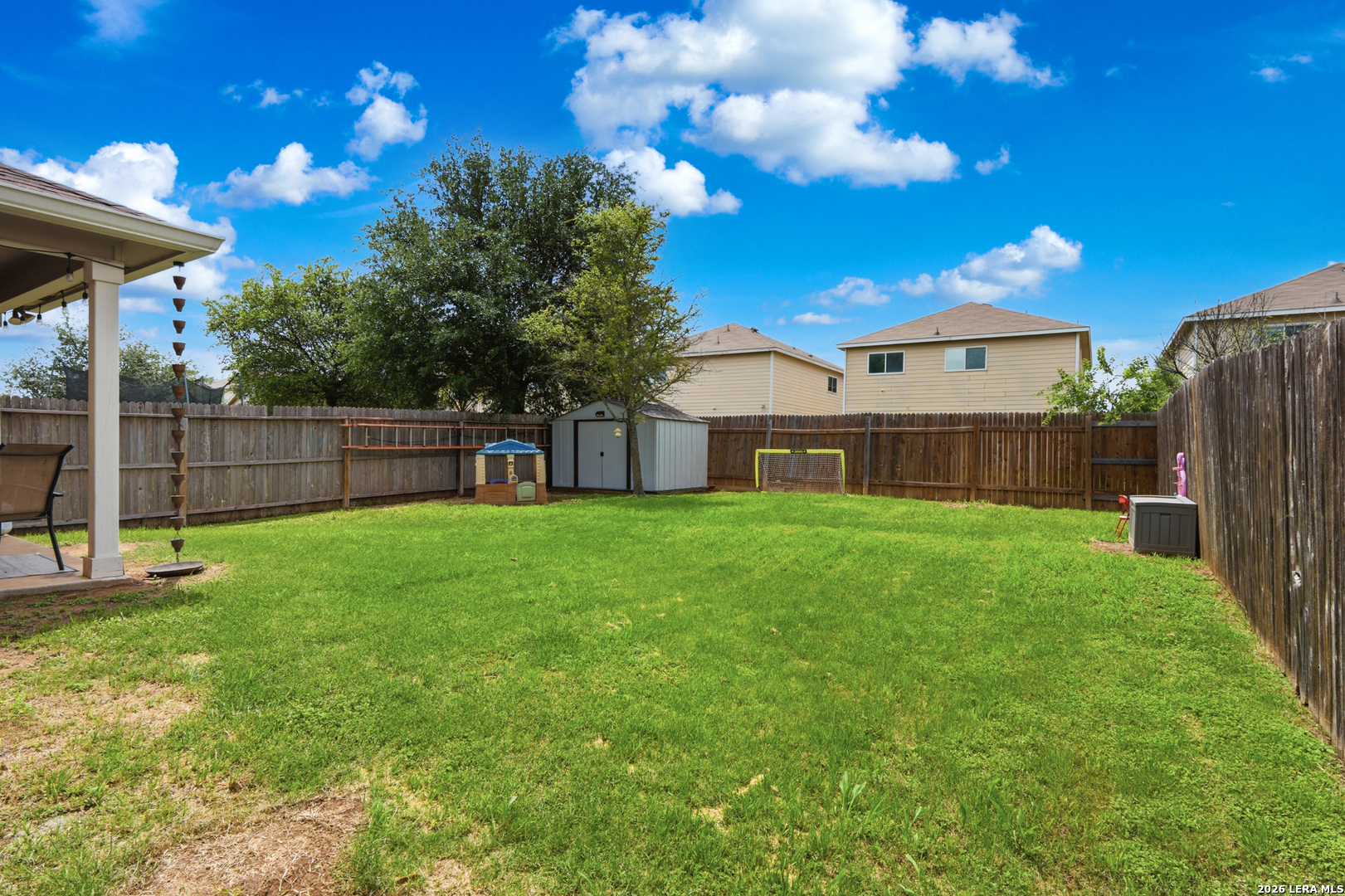 main property photo 28