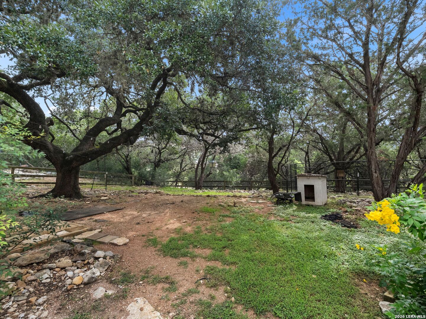 main property photo 40