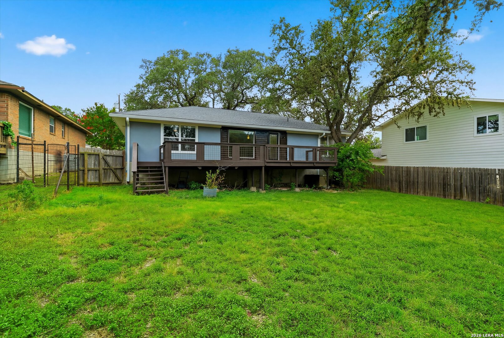 main property photo 14
