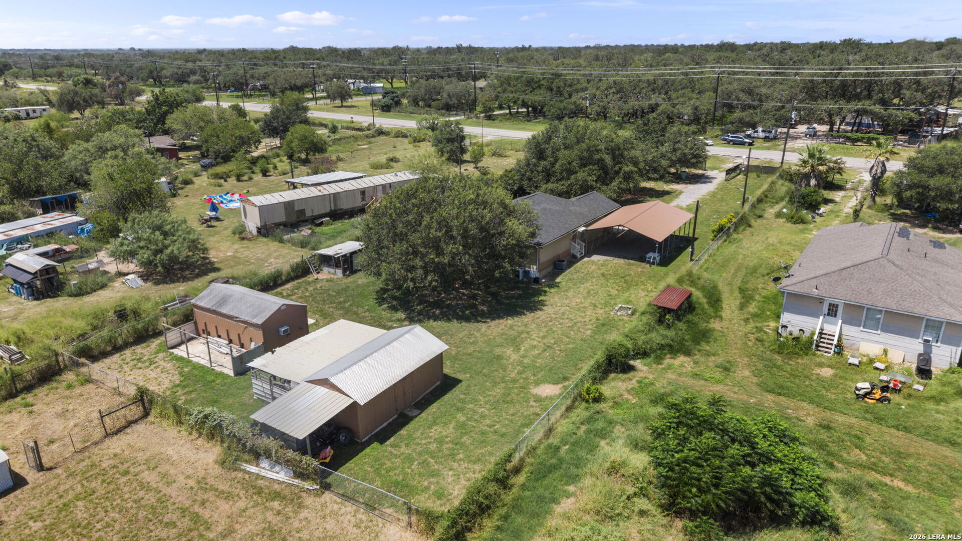 main property photo 32