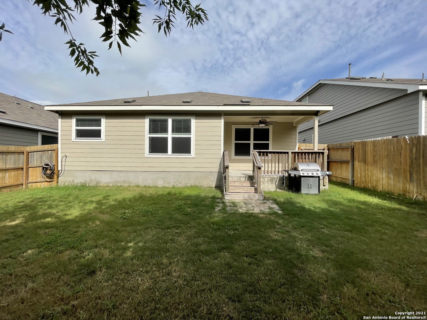 main property photo 17