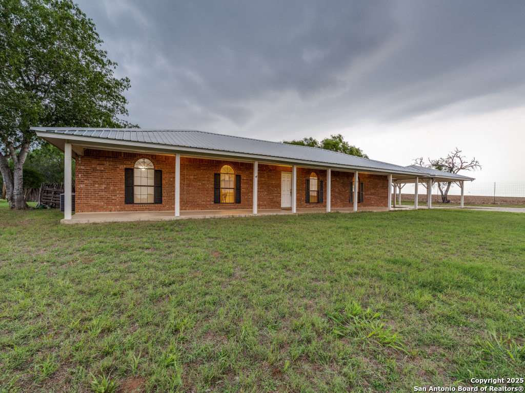main property photo 28
