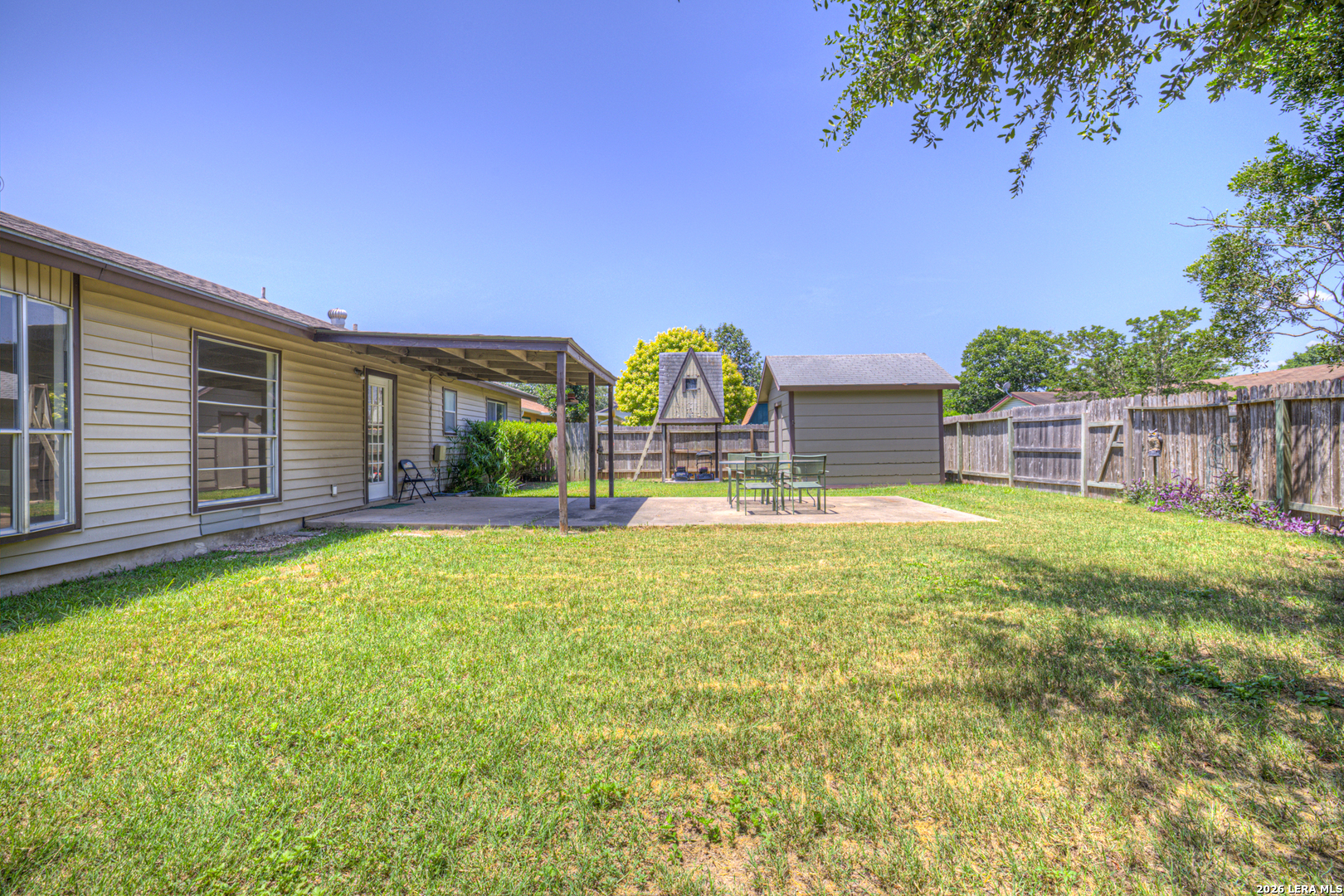 main property photo 23