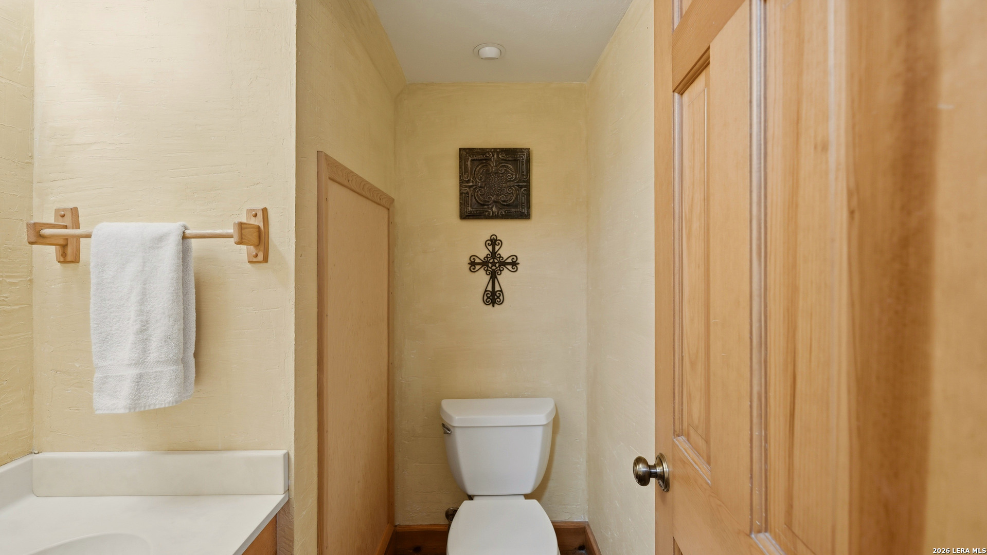 main property photo 16