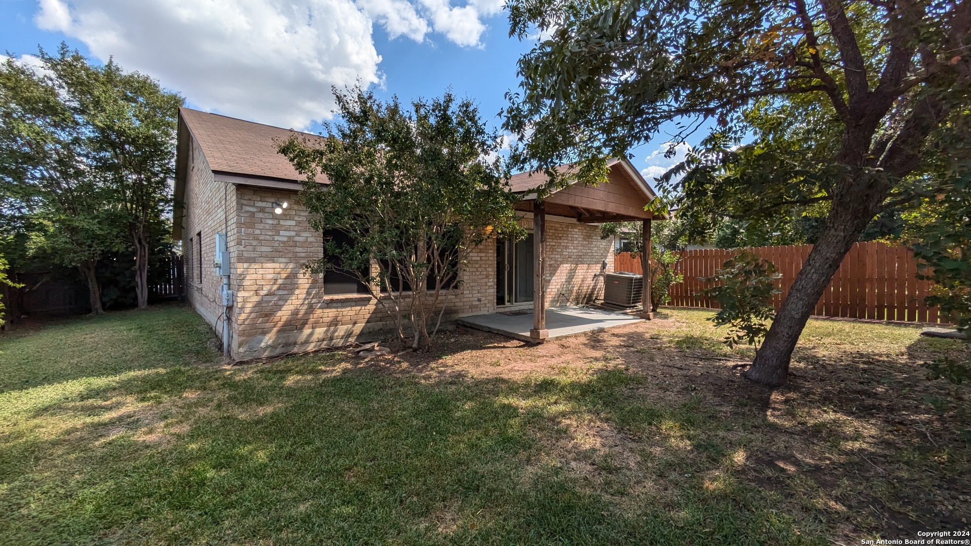 main property photo 22