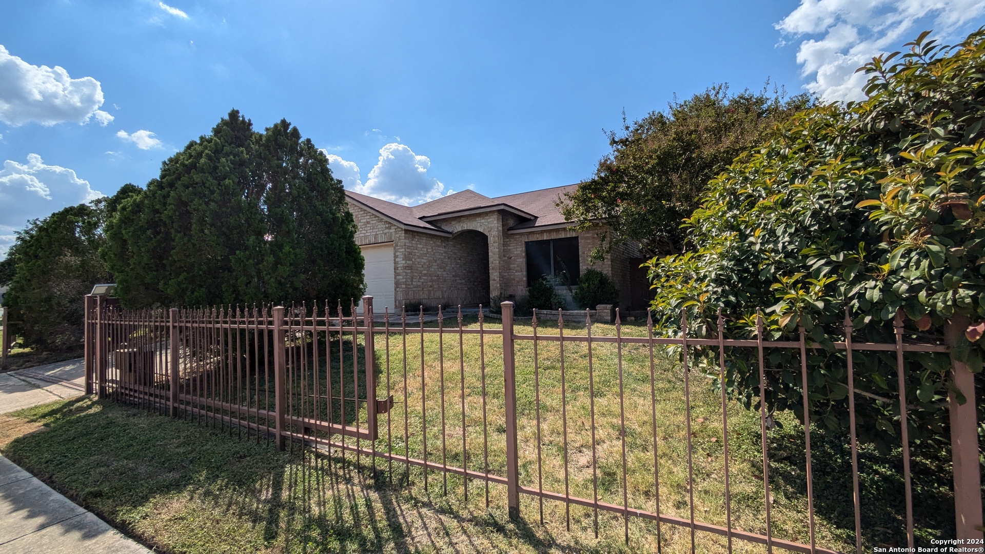 main property photo 27