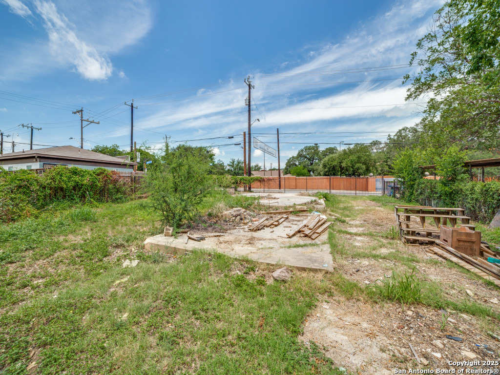 main property photo 8