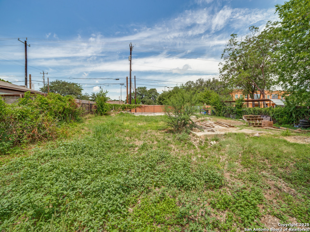 main property photo 9