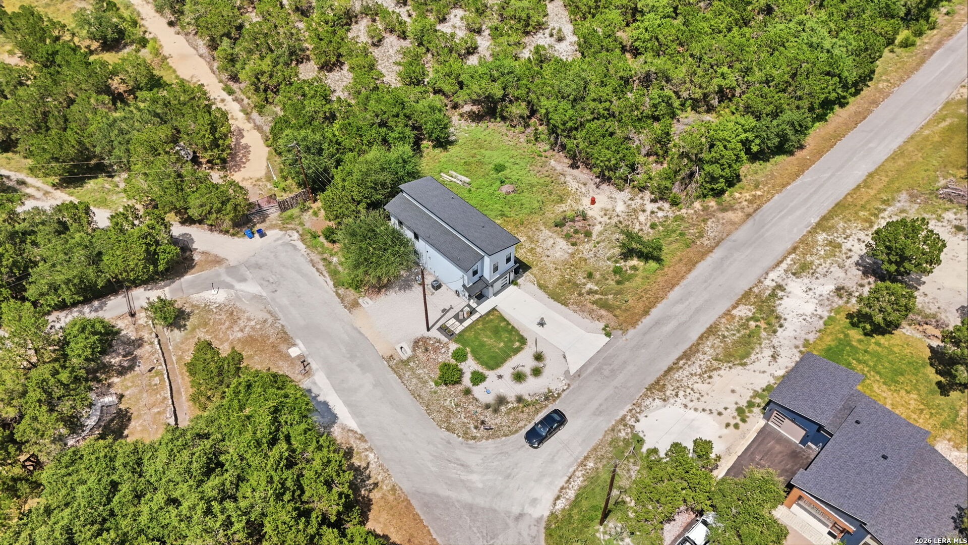 main property photo 41