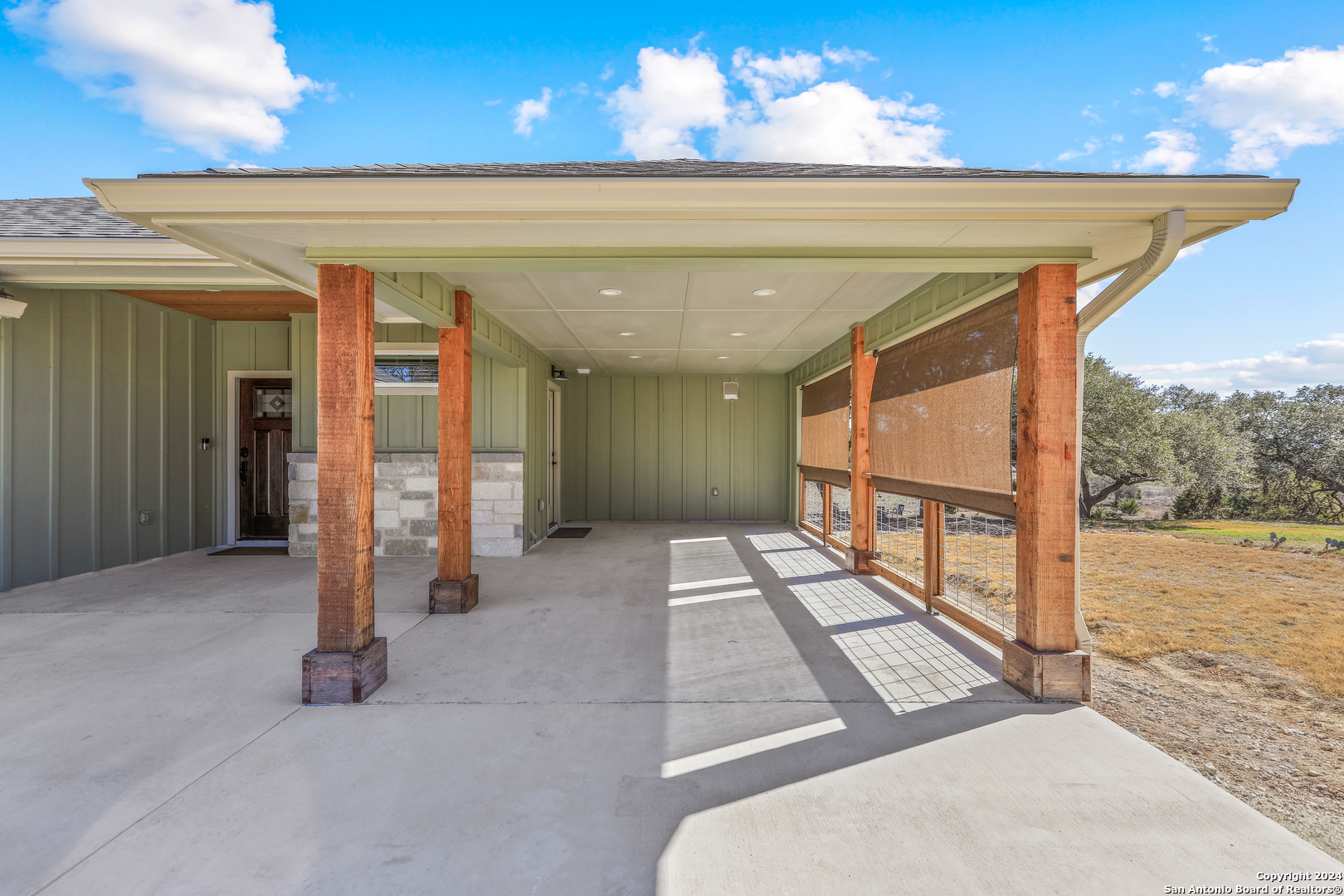 main property photo 42