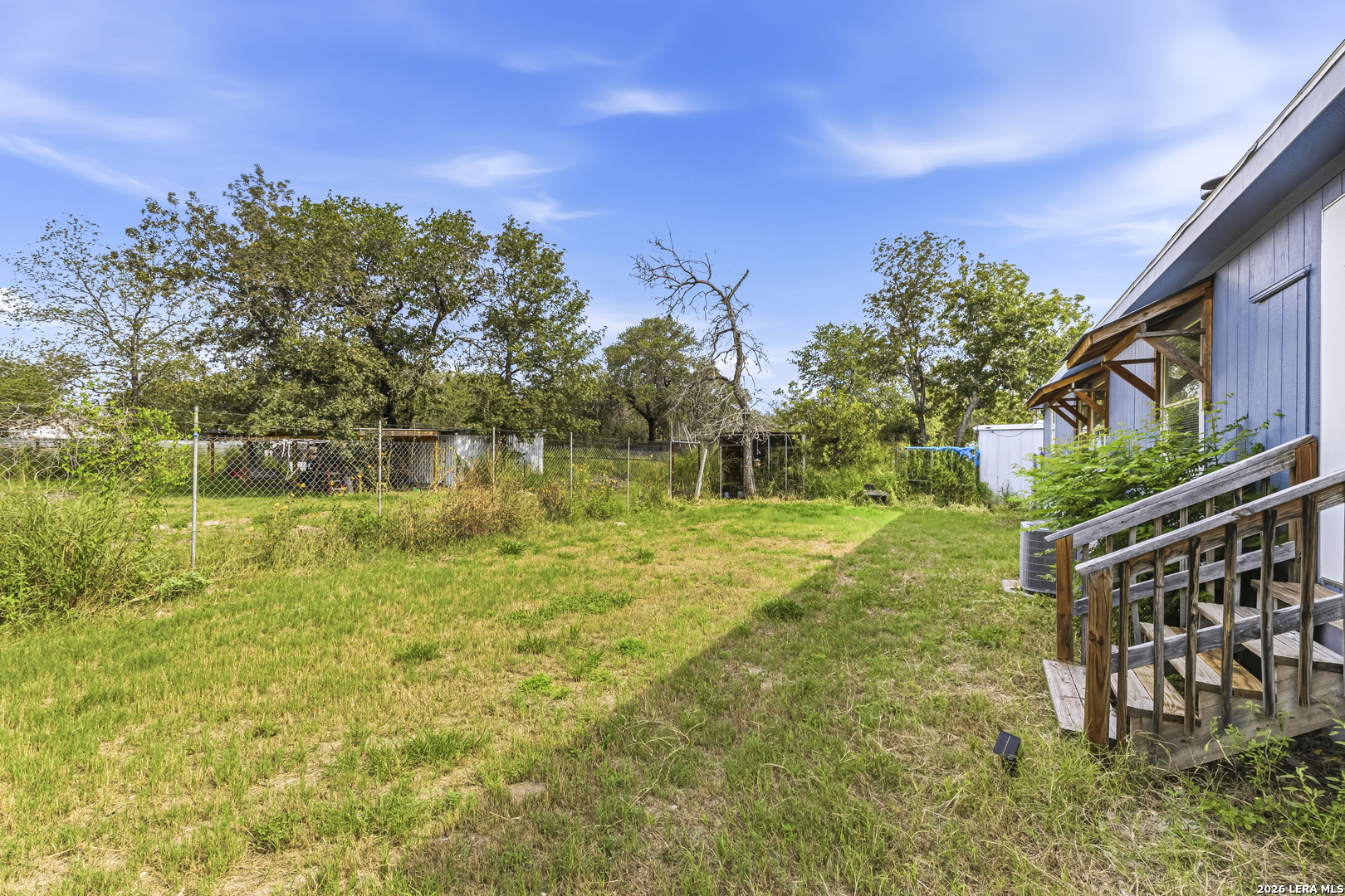 main property photo 23