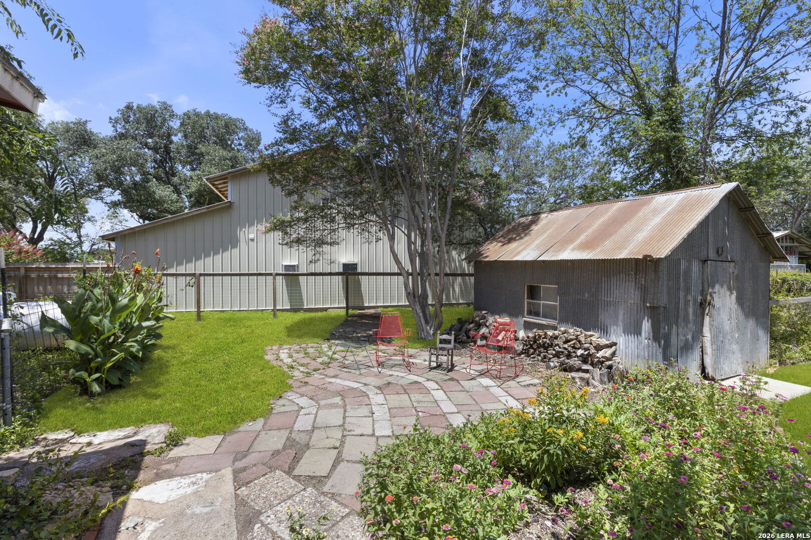 main property photo 36