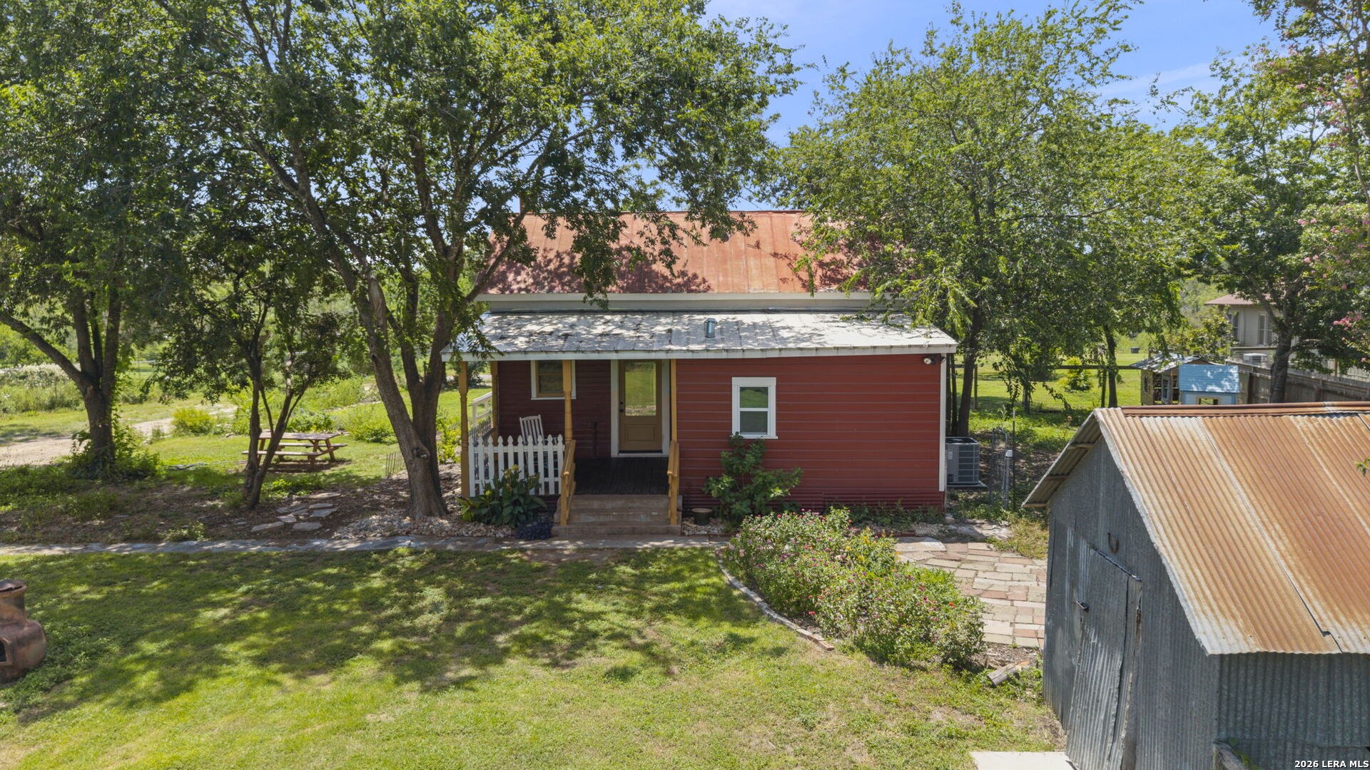 main property photo 41