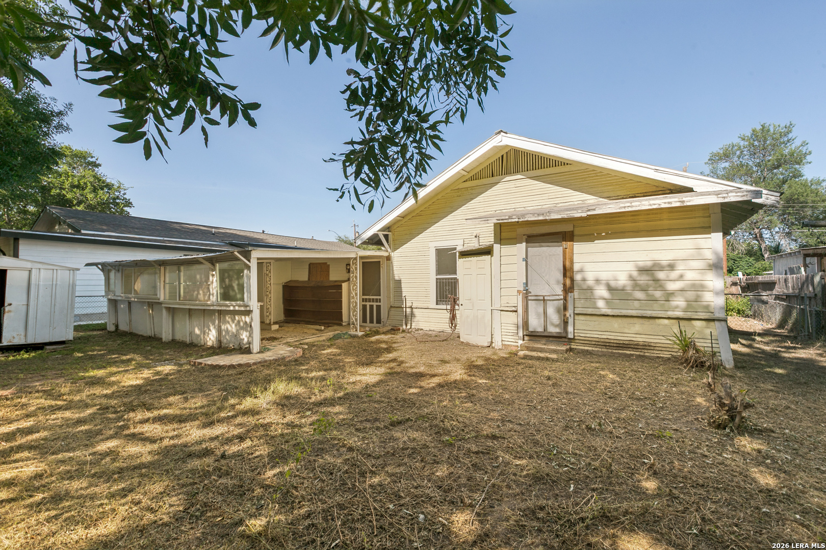 main property photo 23