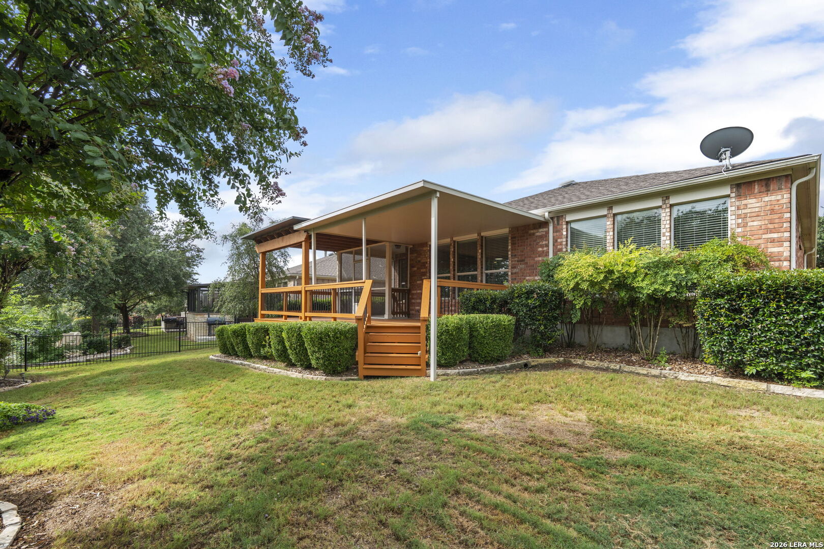 main property photo 32