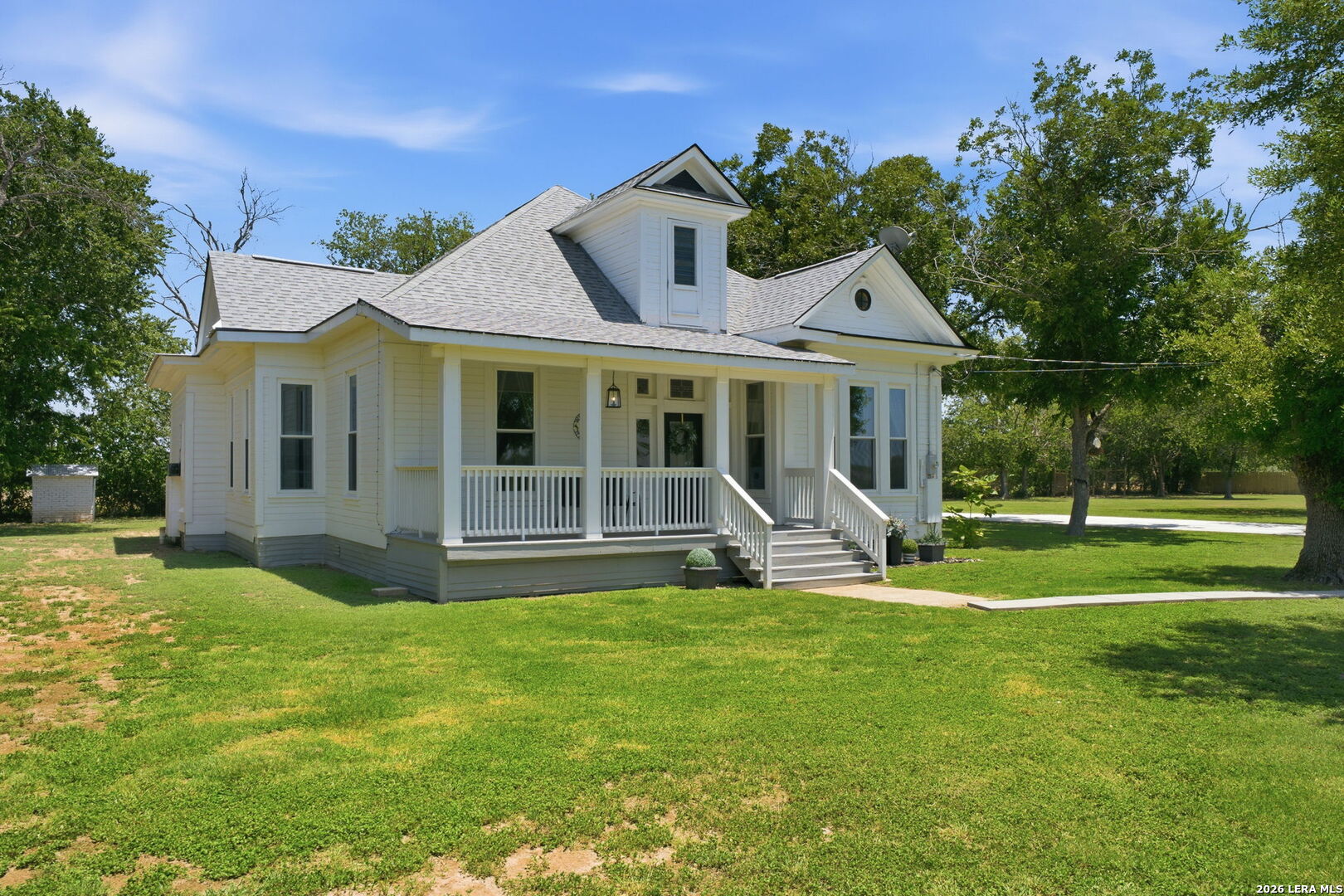 main property photo 2