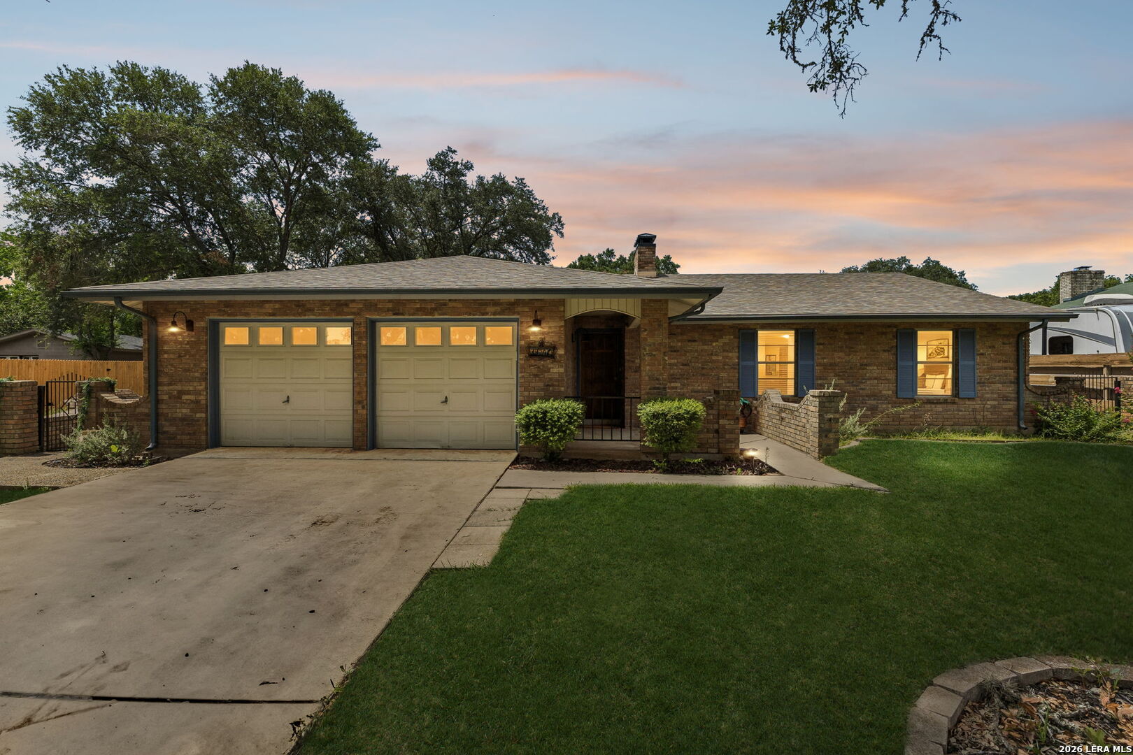 main property photo 28
