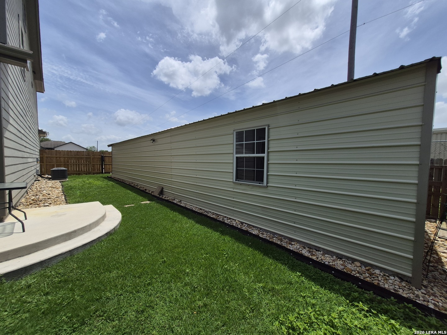 main property photo 33