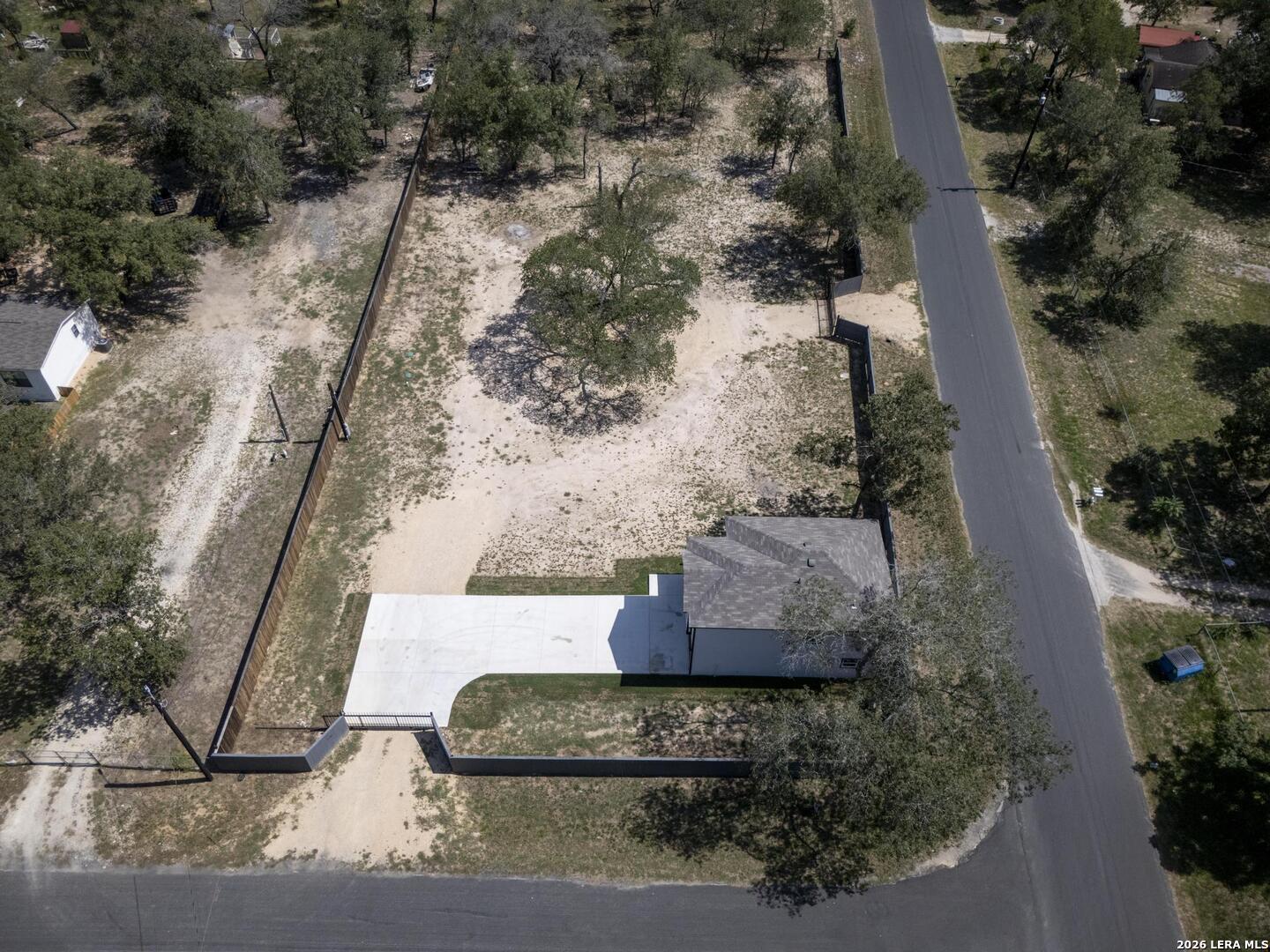 main property photo 36