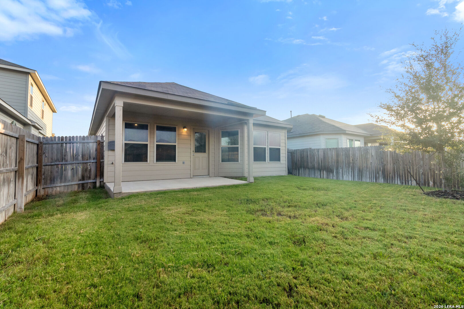 main property photo 14