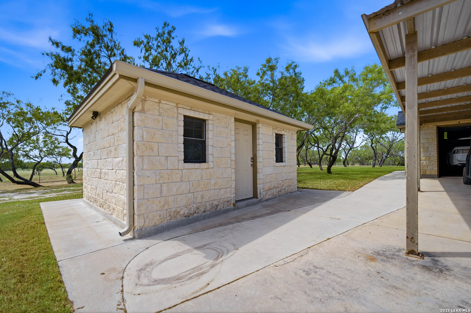 main property photo 44