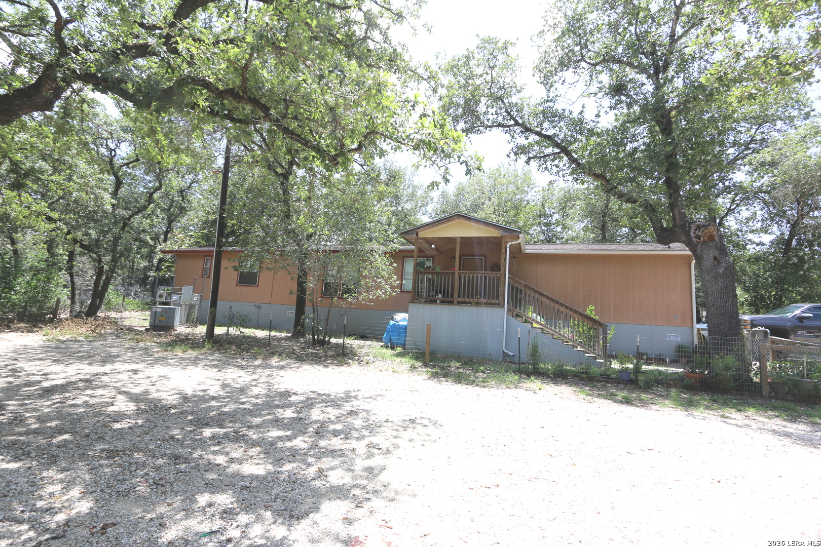 main property photo 27