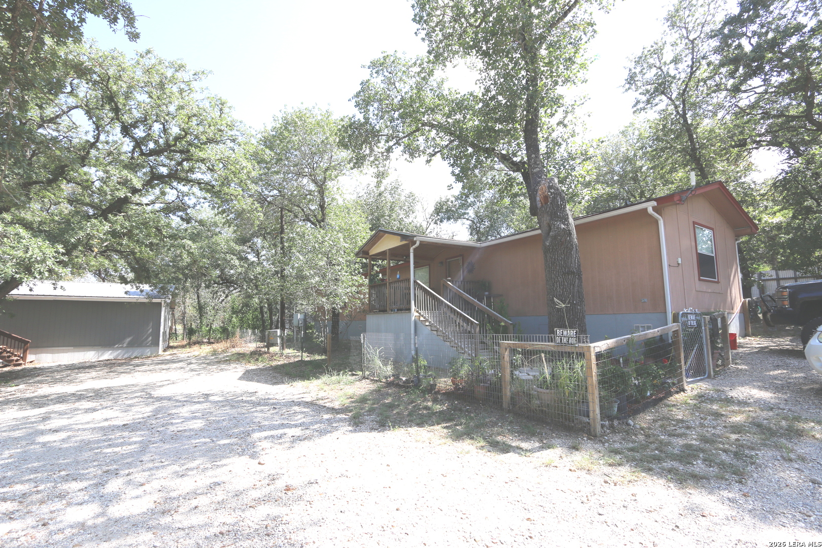 main property photo 29