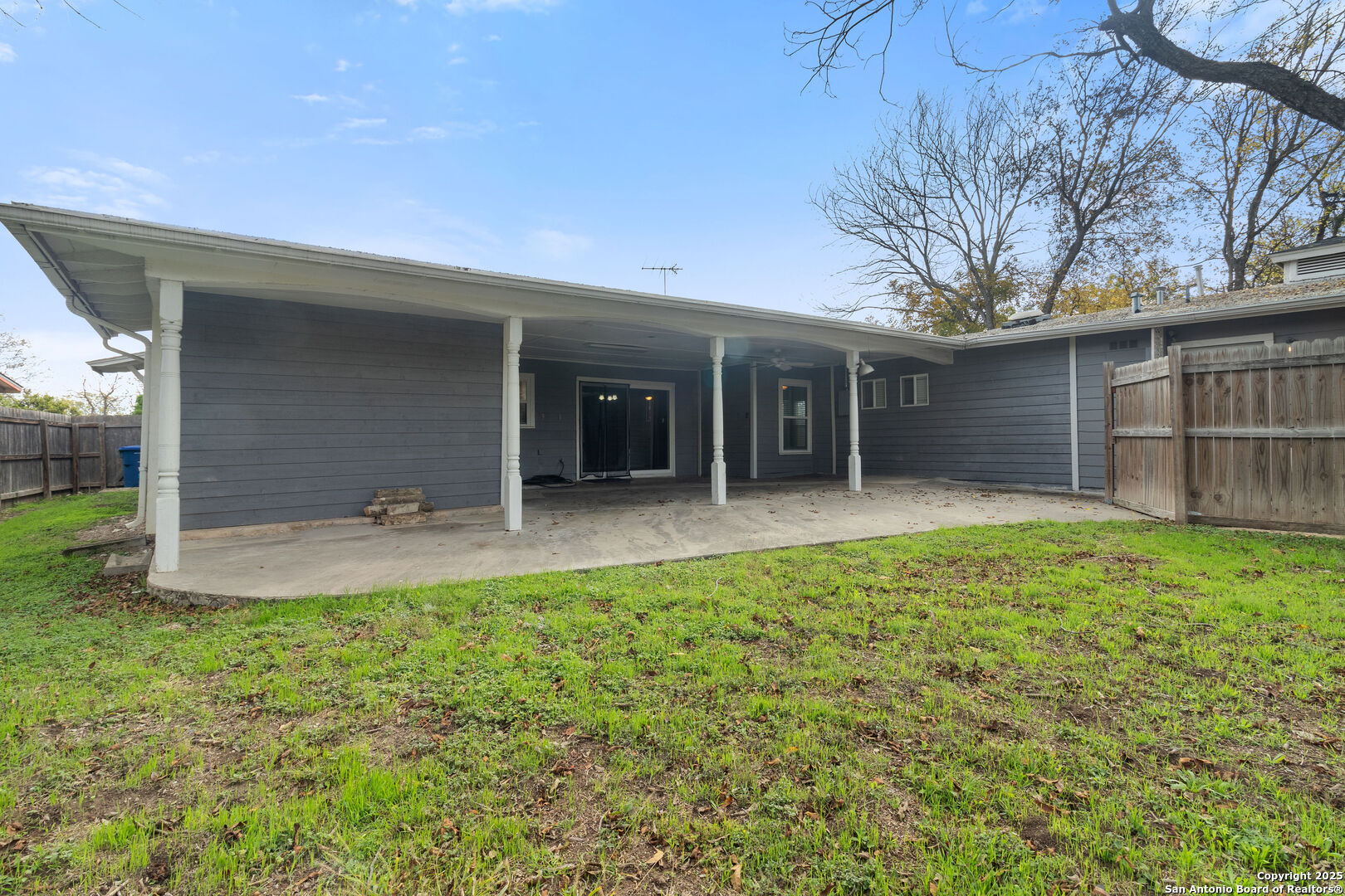 main property photo 14