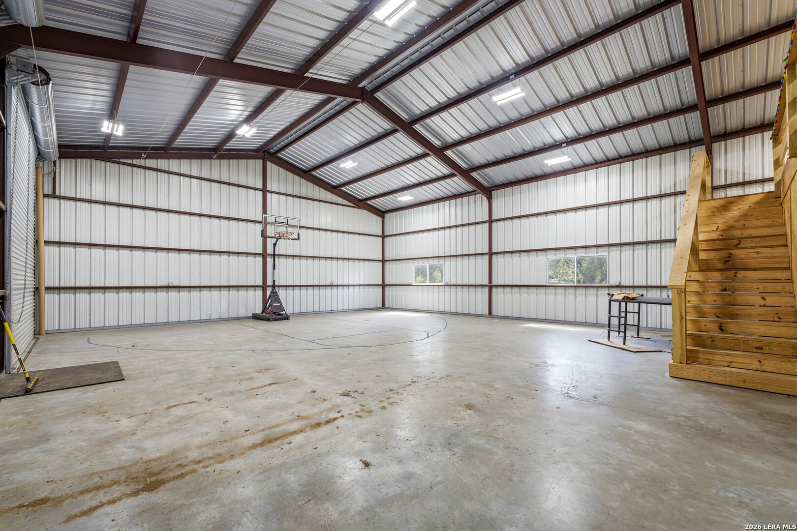 main property photo 29