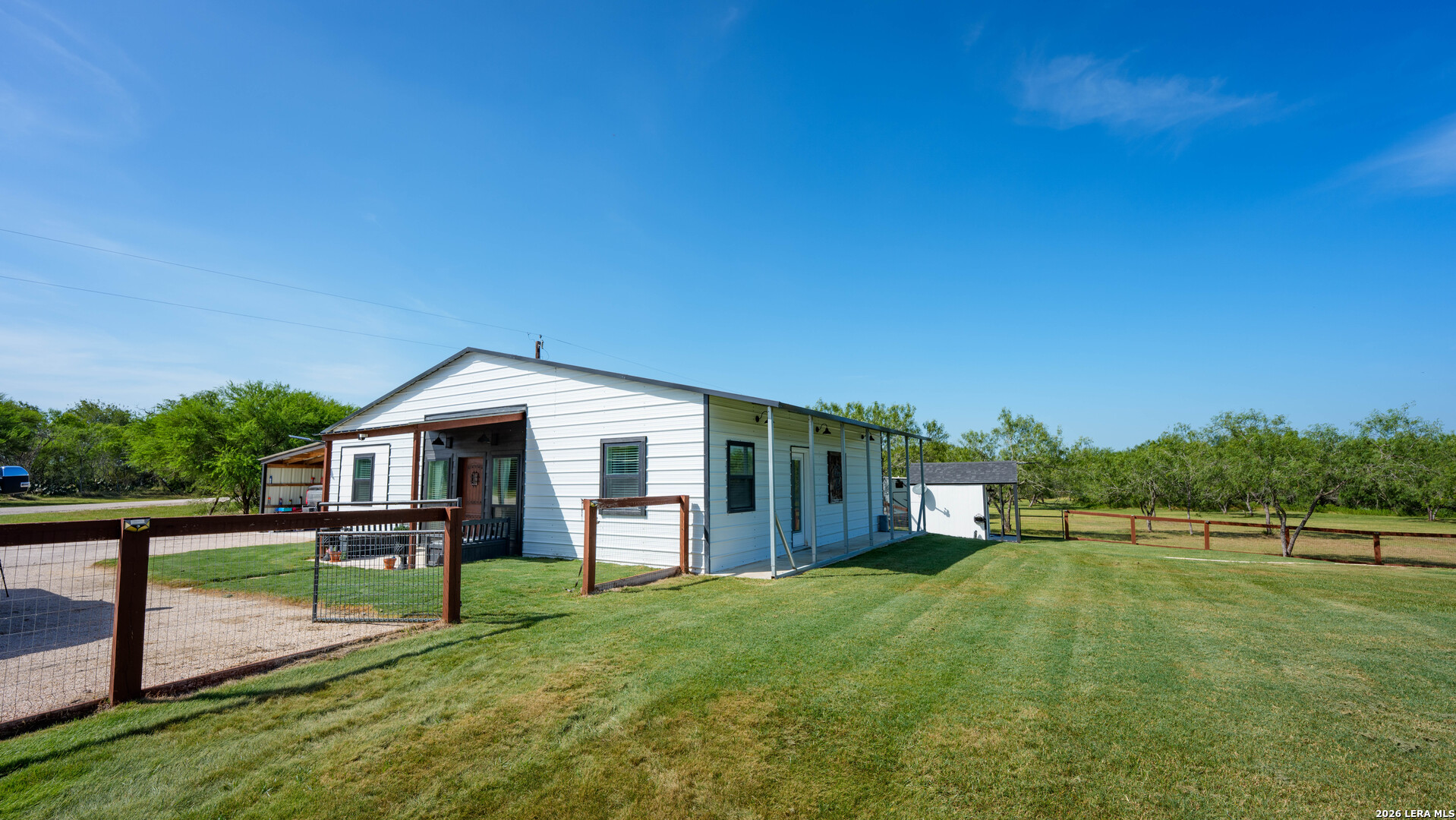 main property photo 19
