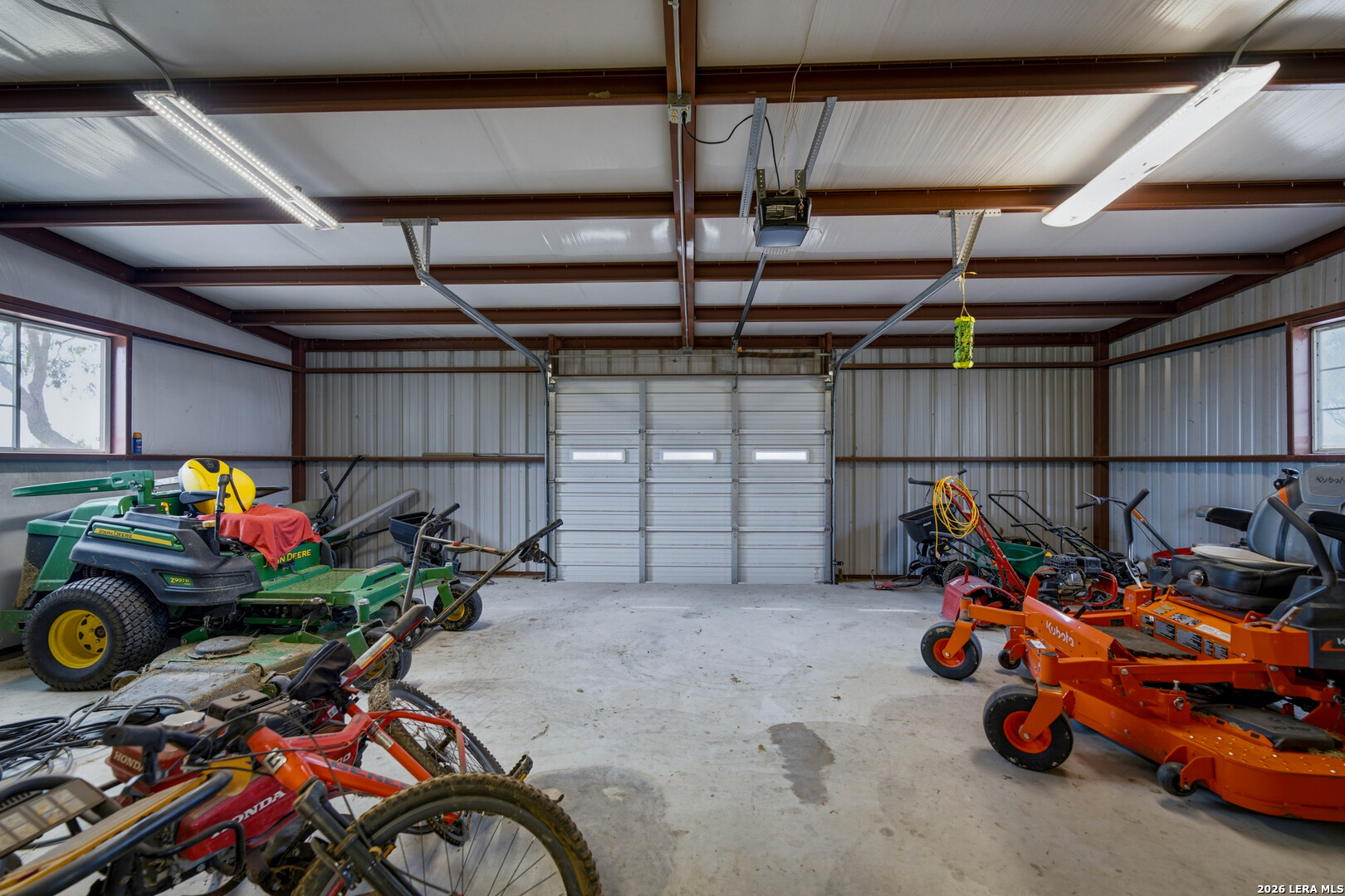 main property photo 26