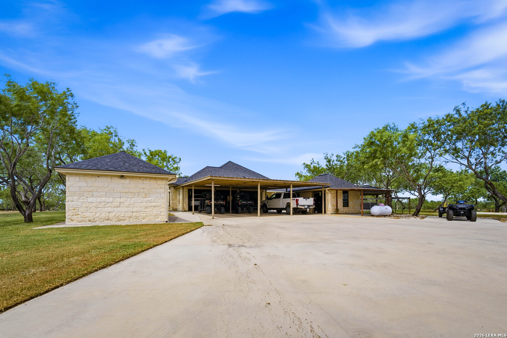 main property photo 43