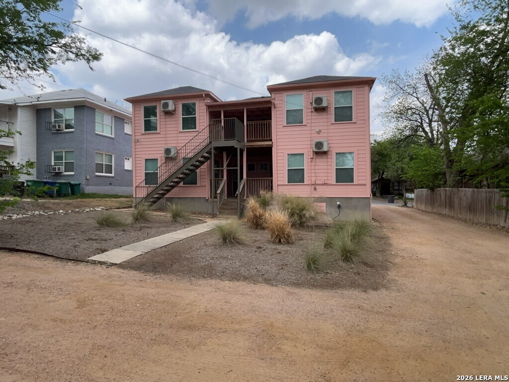 main property photo 28