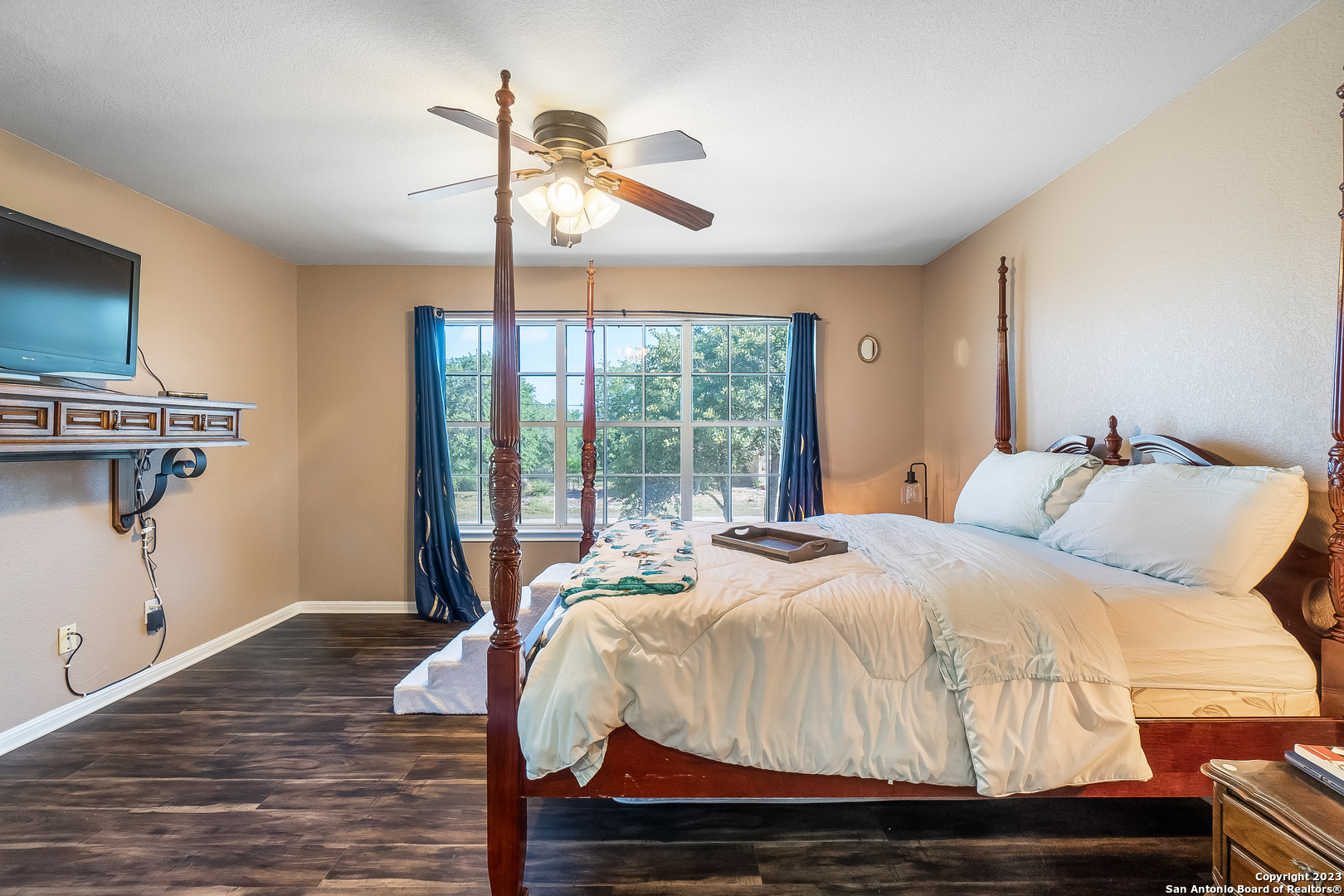 main property photo 24