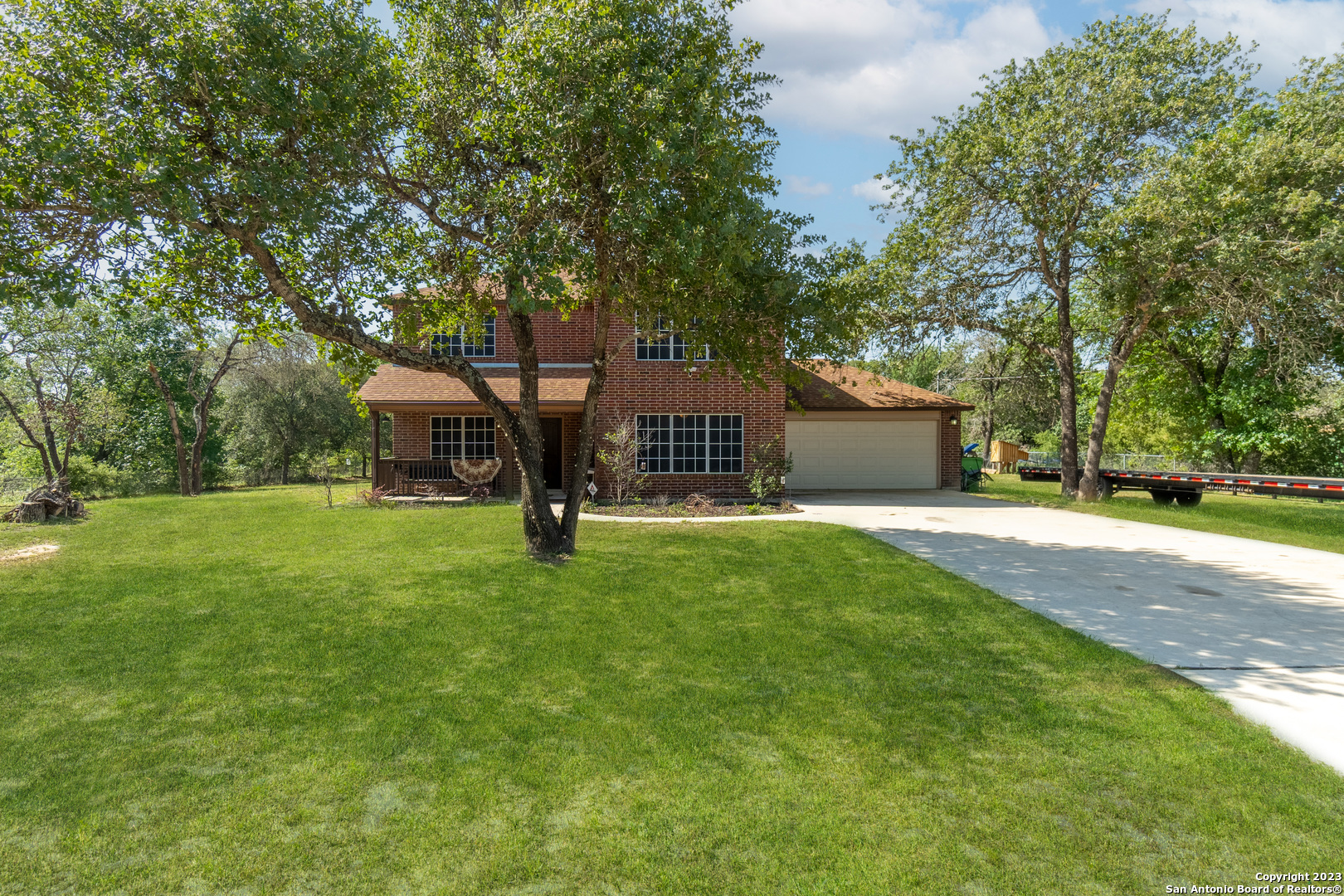 main property photo 3
