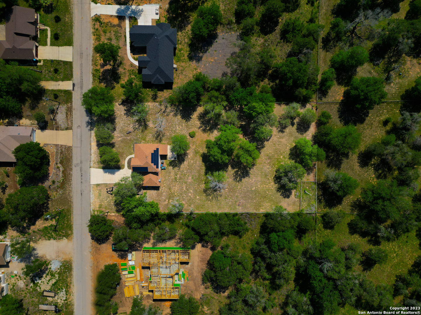 main property photo 31