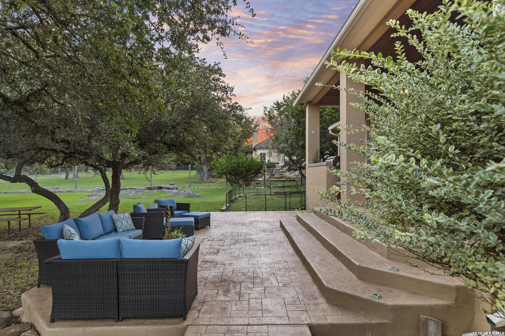 main property photo 29