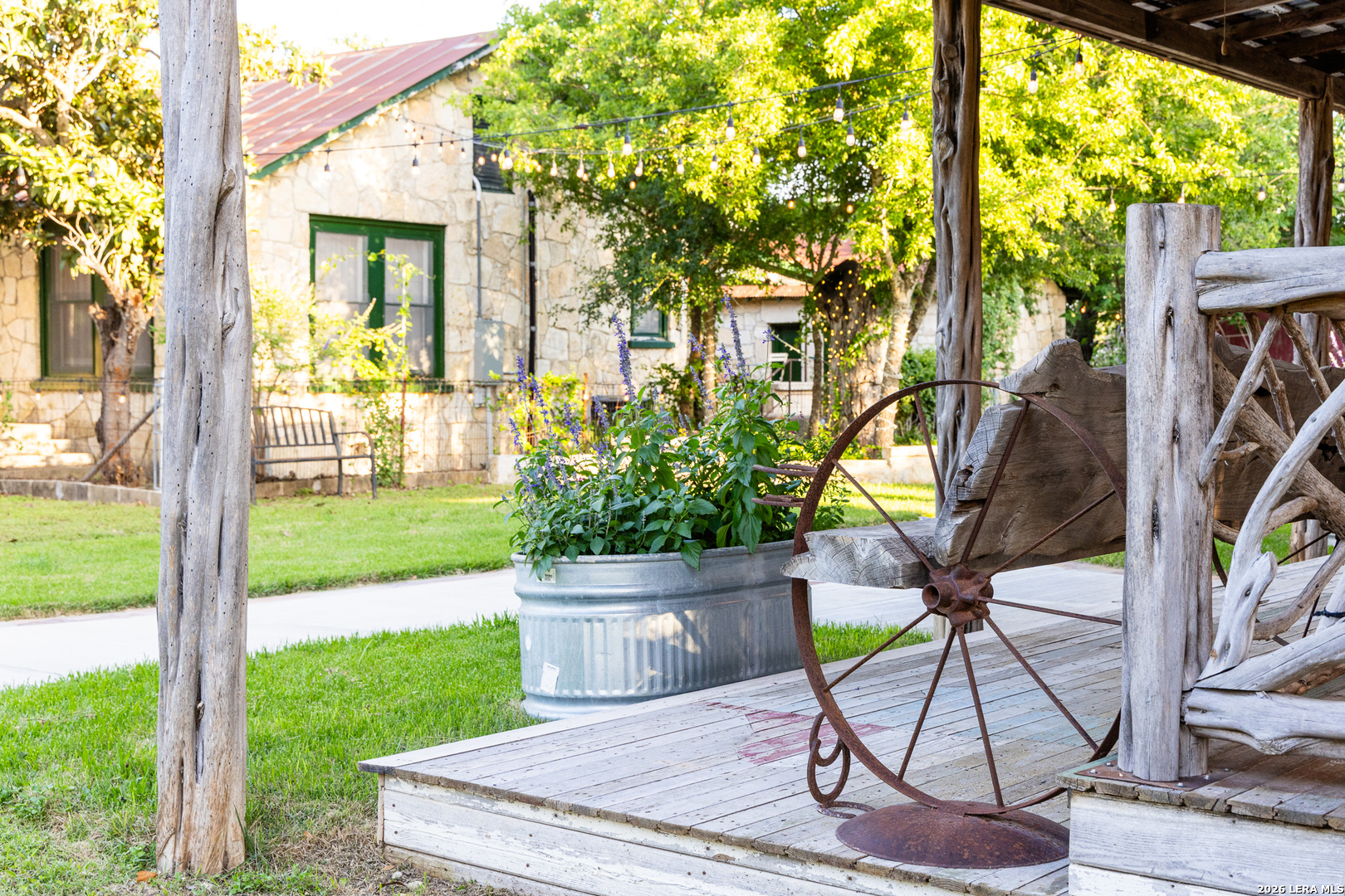 main property photo 32