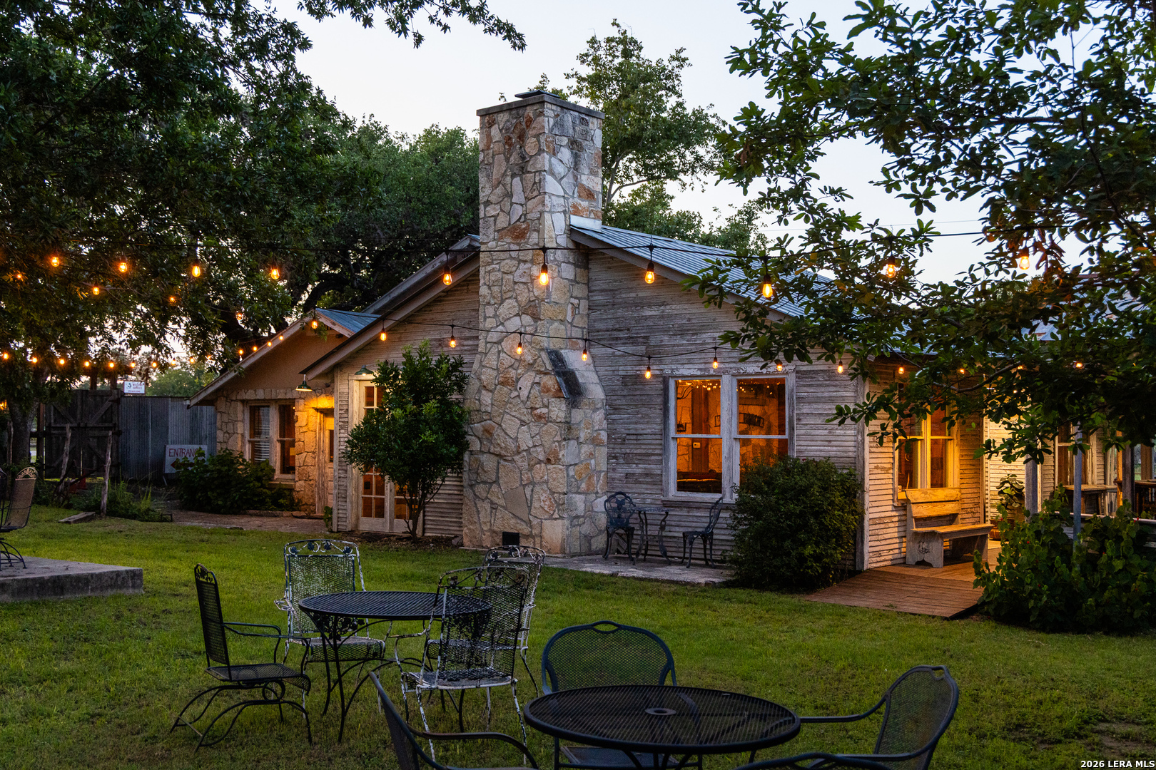 main property photo 40